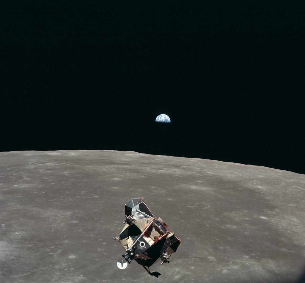 Chandrayaan-3 Lander Successfully Lands in Lunar South Pole Region, Marking India’s Presence on the Moon