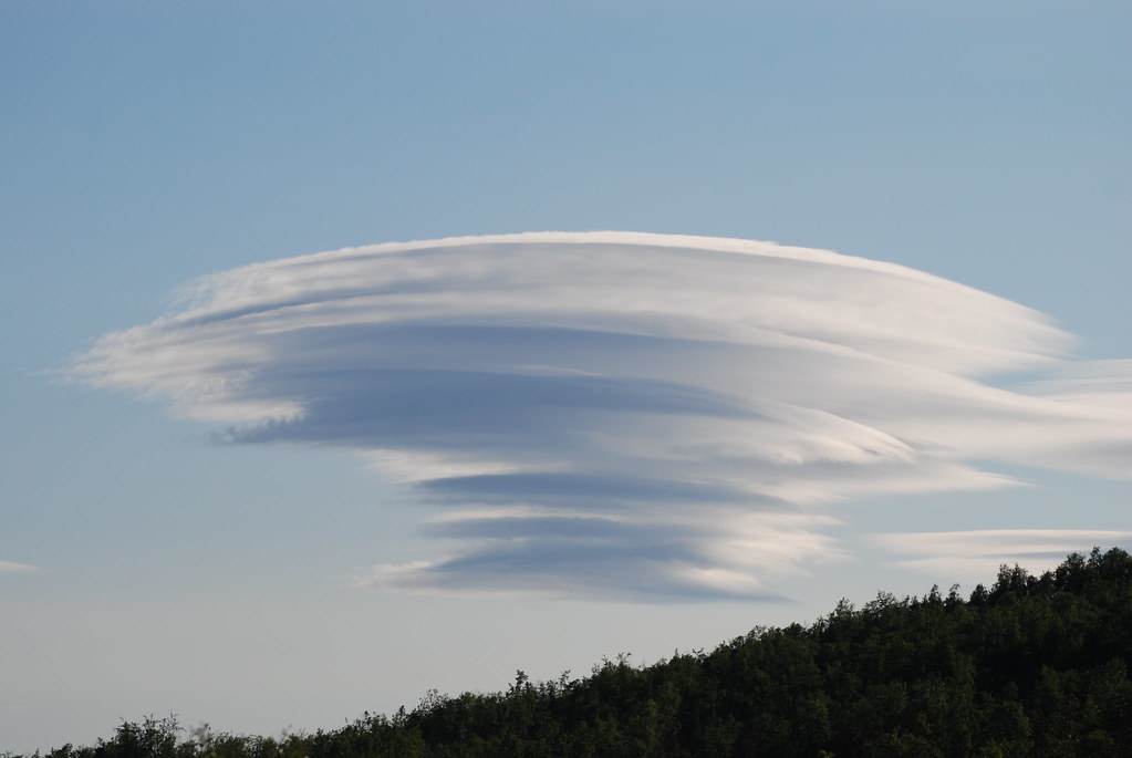 The Popularity of UFO Sightings in the Northwest: Insights from an Investigative Perspective